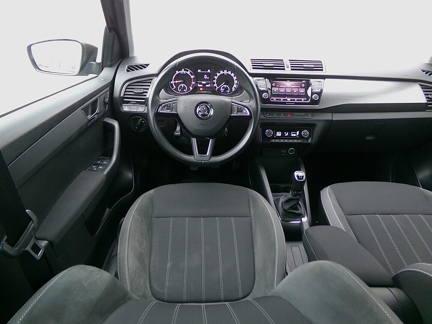 OZ190V01617_24.webp_FABIA Style 1.0 TSI 70 kW manuál, DPH