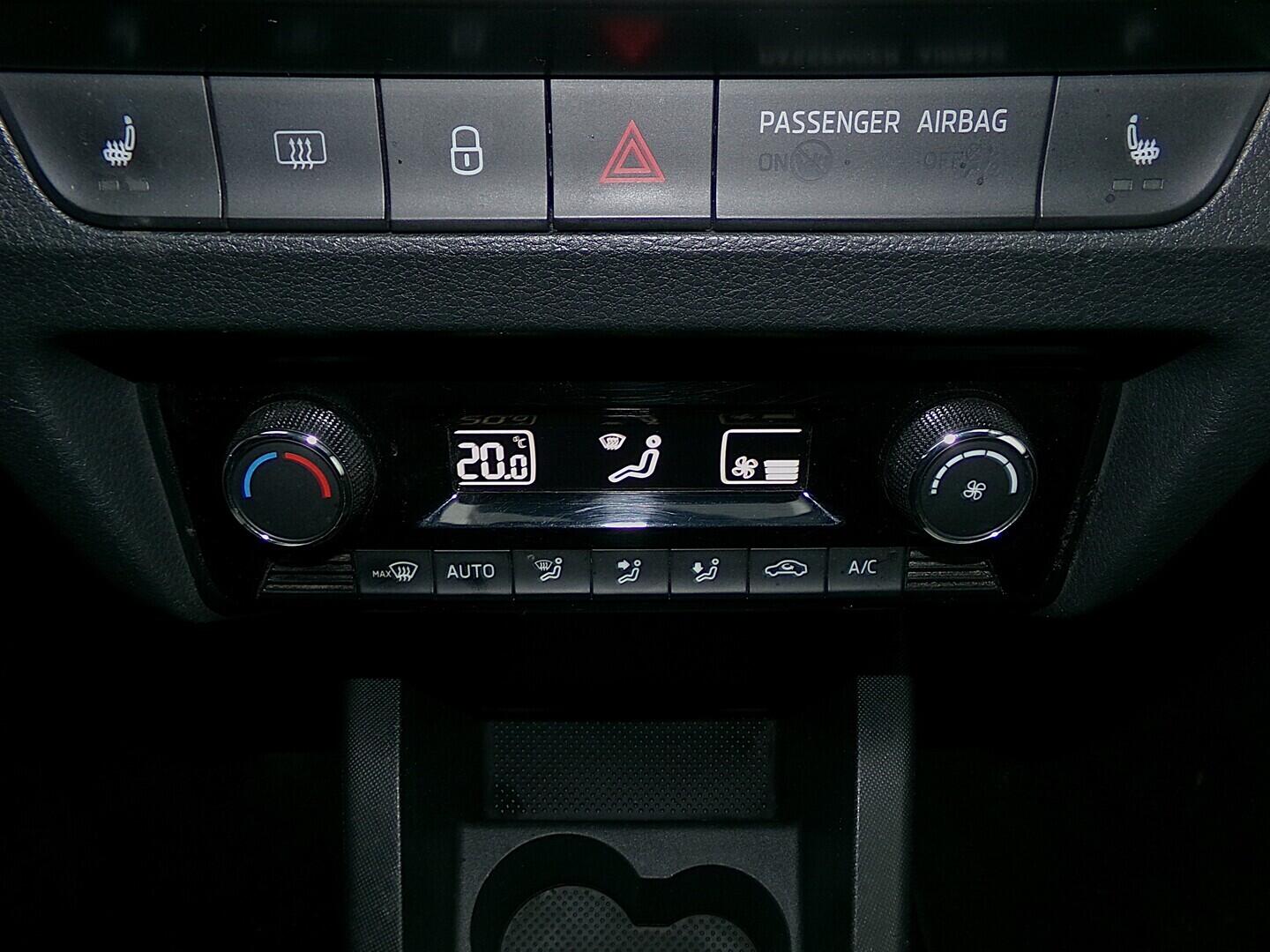 OZ190V01617_28.webp_FABIA Style 1.0 TSI 70 kW manuál, DPH