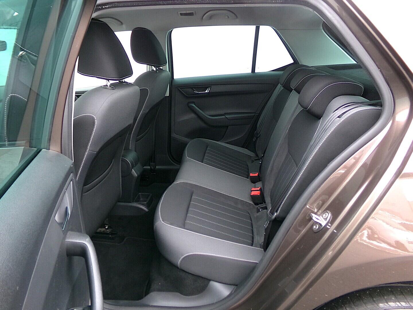 OZ190V01617_30.webp_FABIA Style 1.0 TSI 70 kW manuál, DPH