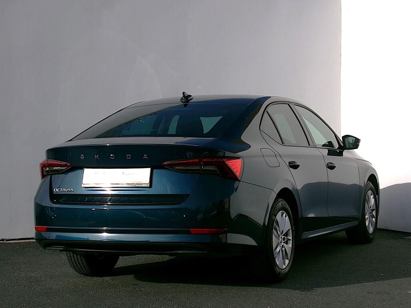 OZ190V01619_11.webp_OCTAVIA Ambition Plus 1.5 TSI 110 kW manuál