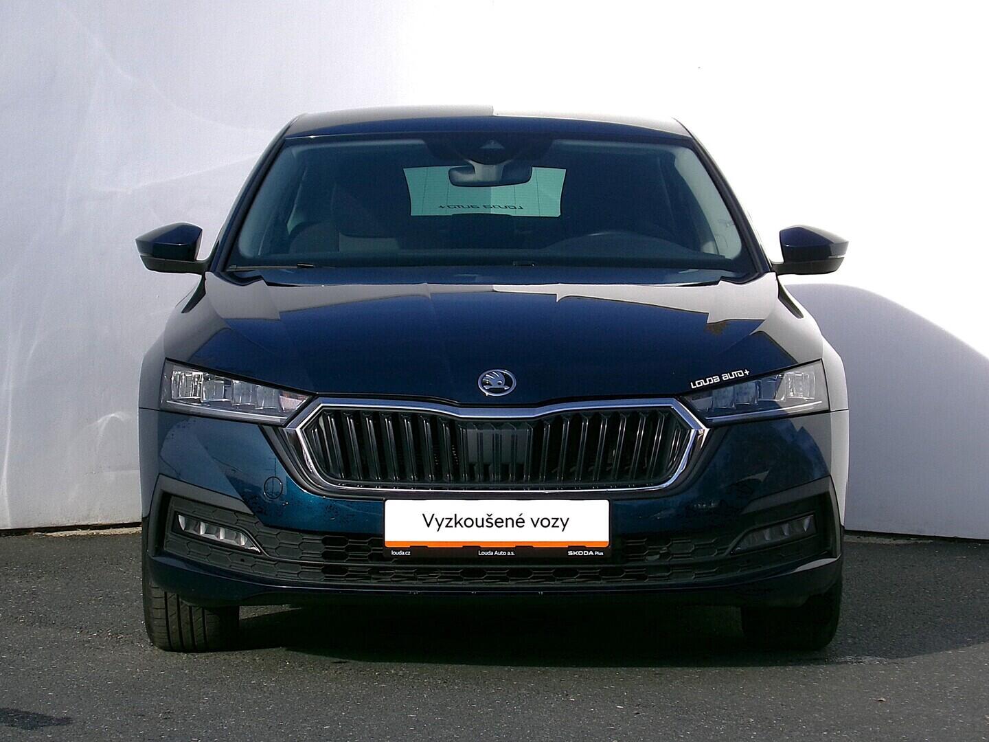 OZ190V01619_13.webp_OCTAVIA Ambition Plus 1.5 TSI 110 kW manuál