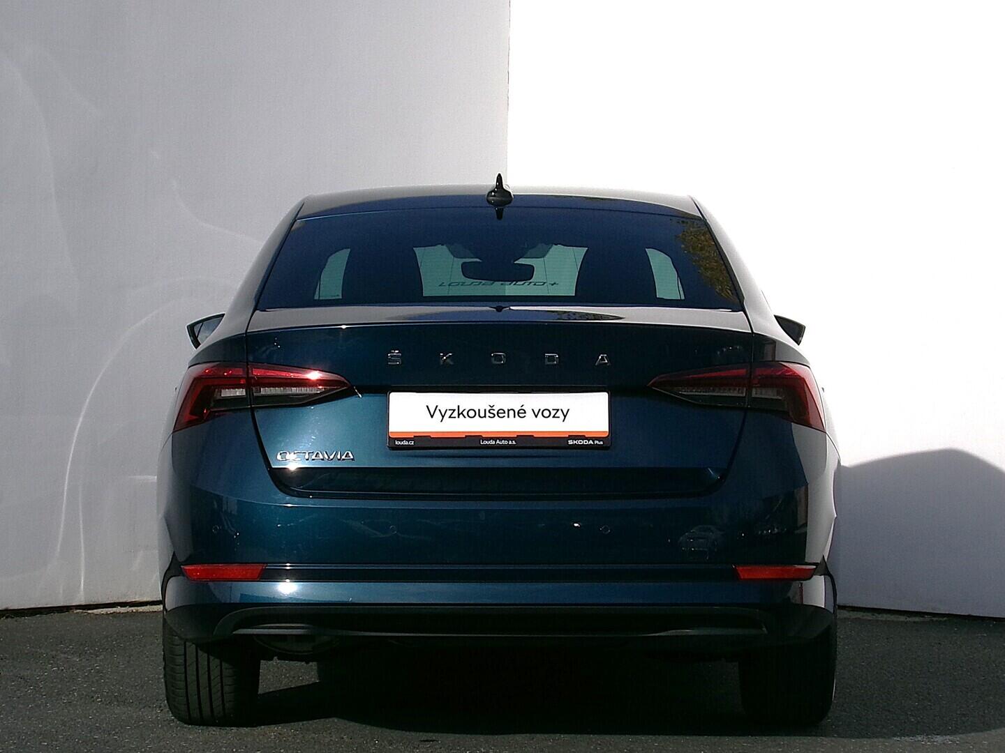 OZ190V01619_17.webp_OCTAVIA Ambition Plus 1.5 TSI 110 kW manuál