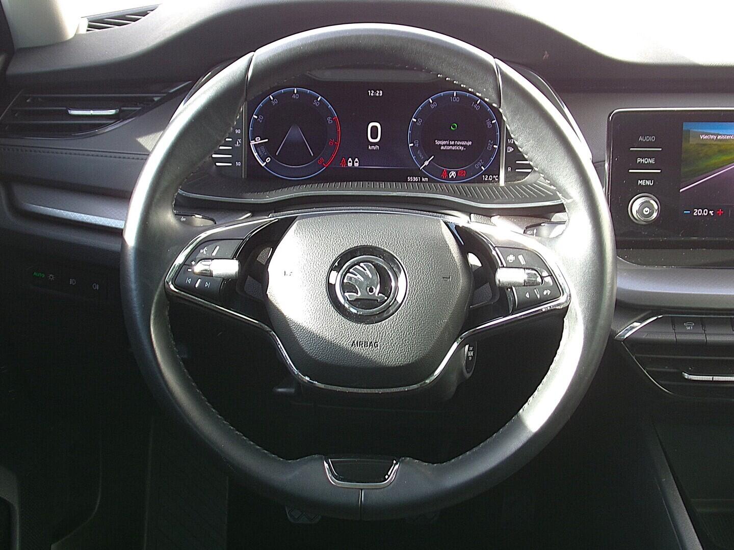 OZ190V01619_23.webp_OCTAVIA Ambition Plus 1.5 TSI 110 kW manuál