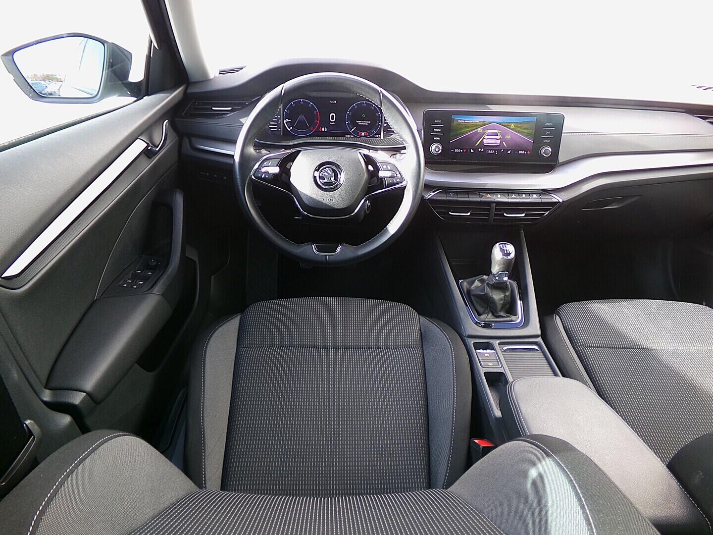 OZ190V01619_24.webp_OCTAVIA Ambition Plus 1.5 TSI 110 kW manuál