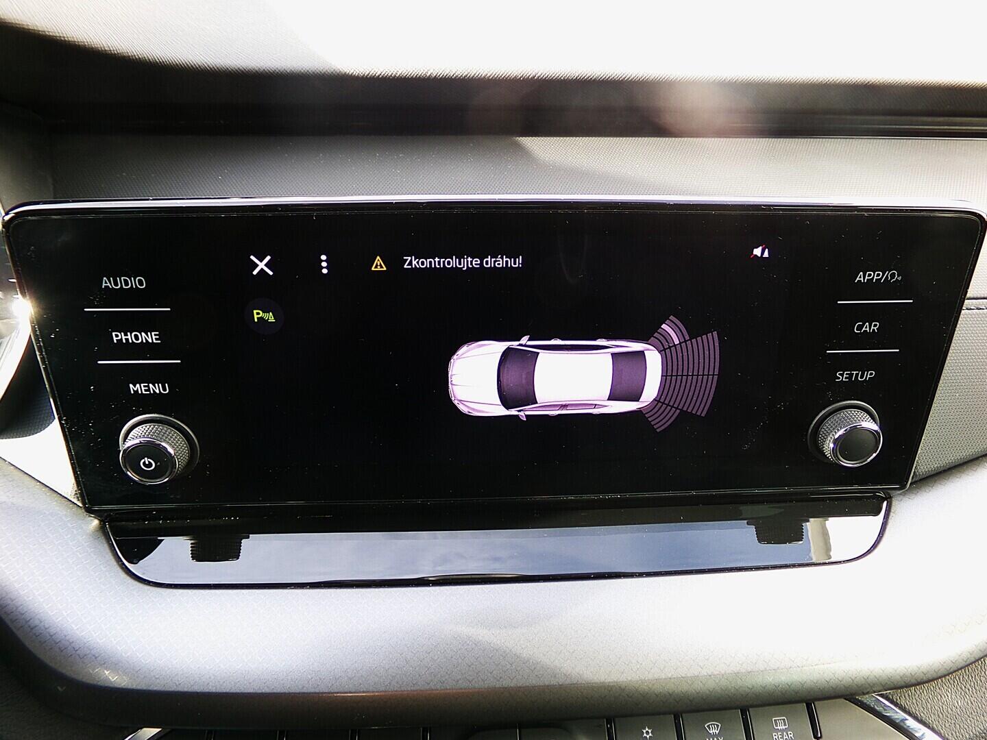 OZ190V01619_28.webp_OCTAVIA Ambition Plus 1.5 TSI 110 kW manuál