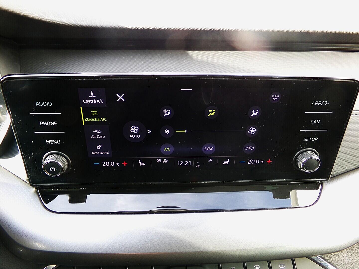 OZ190V01619_29.webp_OCTAVIA Ambition Plus 1.5 TSI 110 kW manuál