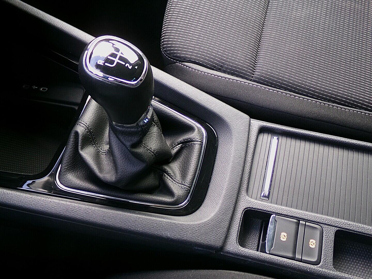 OZ190V01619_31.webp_OCTAVIA Ambition Plus 1.5 TSI 110 kW manuál