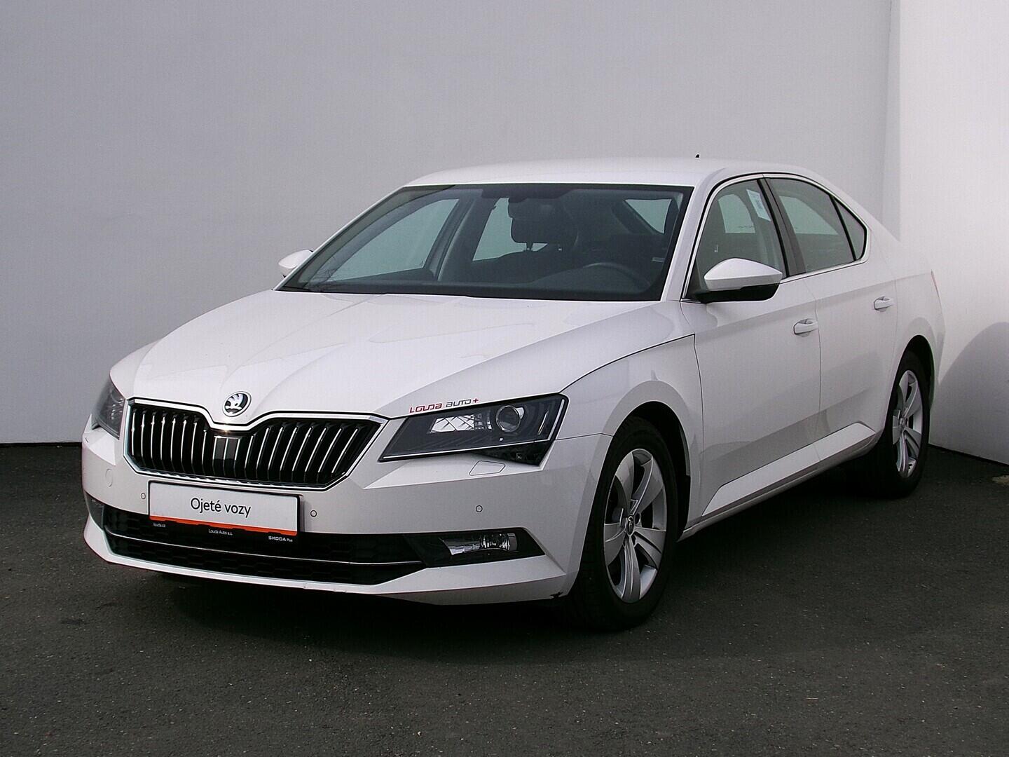 OZ190V01620_10.webp_SUPERB Style 2.0 TDI 110 kW automat