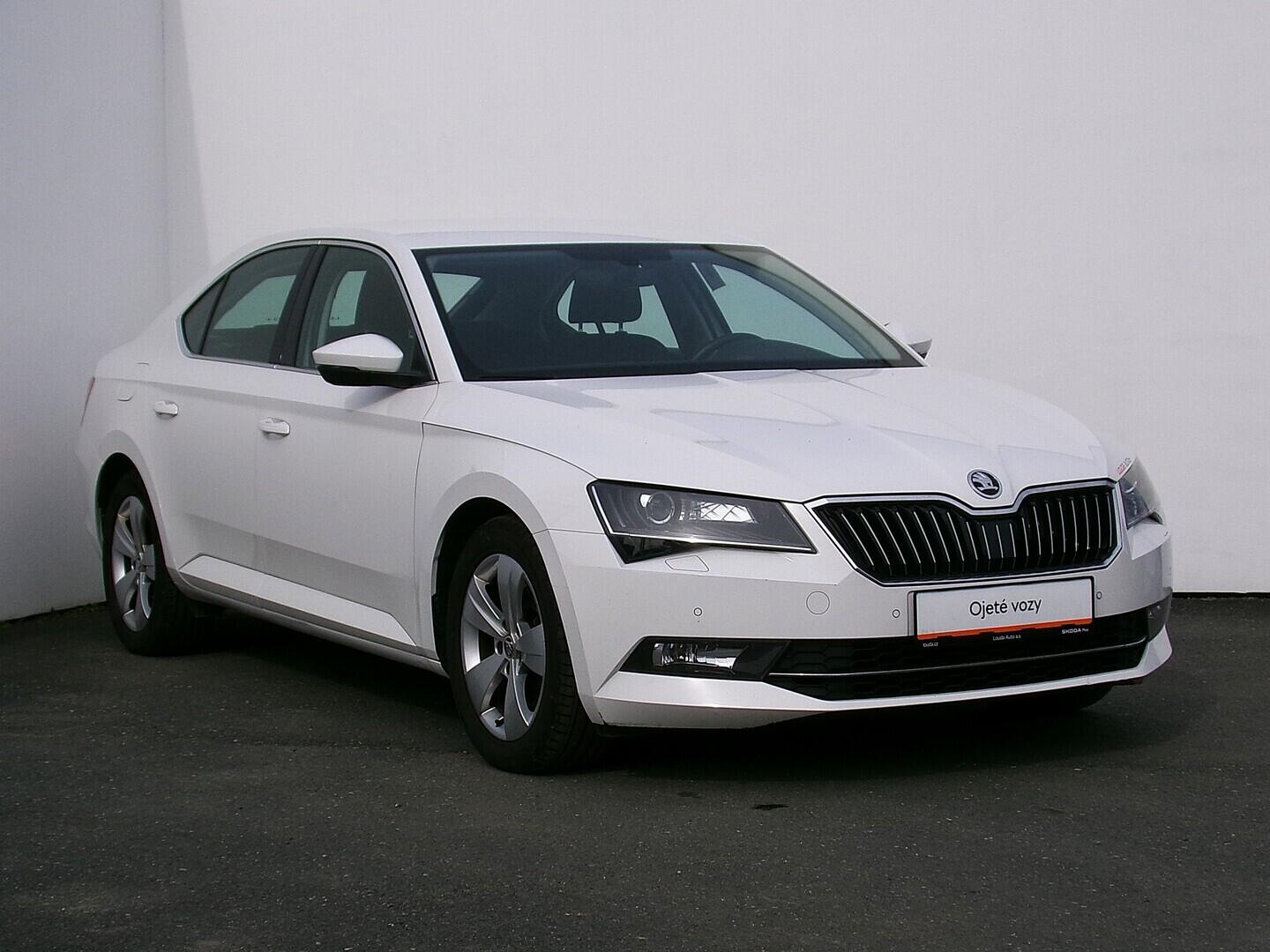 OZ190V01620_12.webp_SUPERB Style 2.0 TDI 110 kW automat
