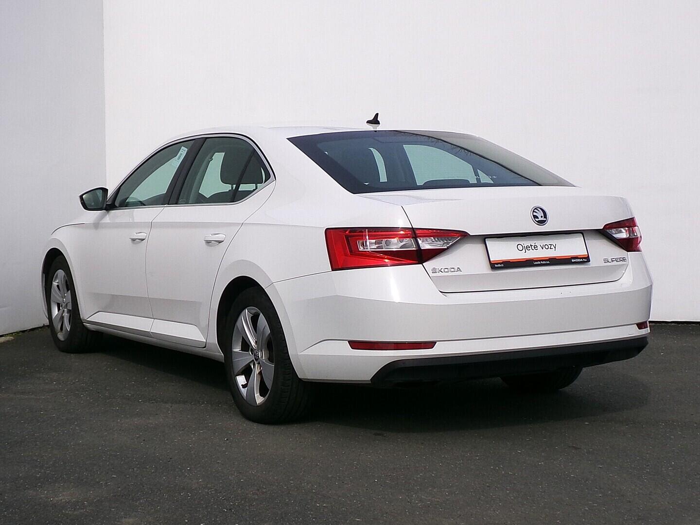 OZ190V01620_16.webp_SUPERB Style 2.0 TDI 110 kW automat