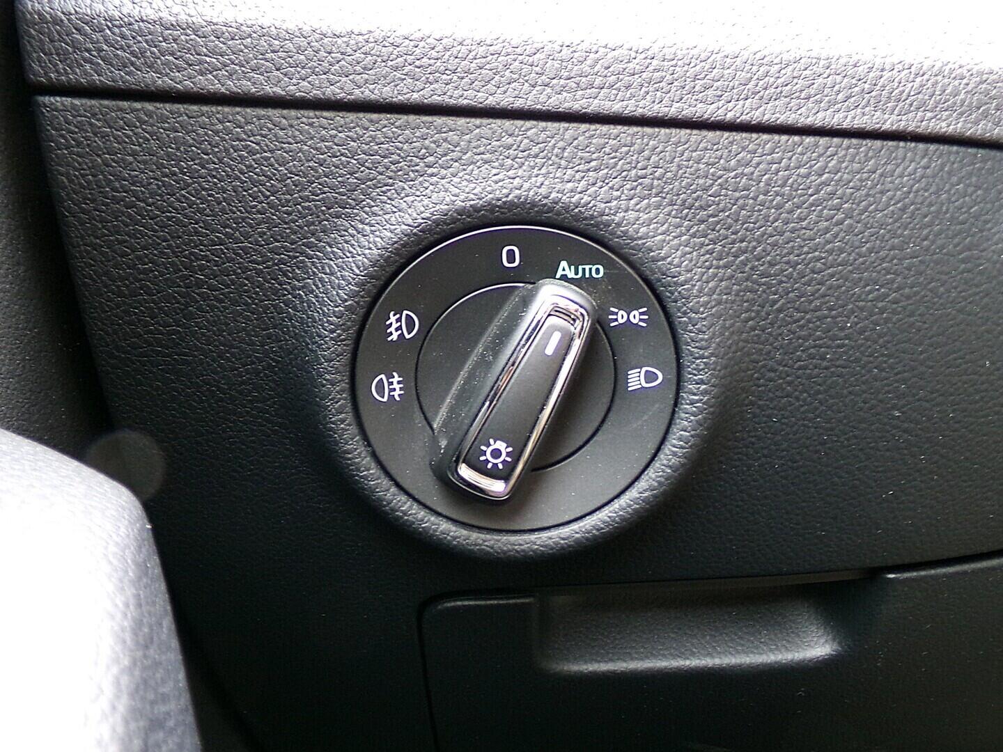 OZ190V01620_20.webp_SUPERB Style 2.0 TDI 110 kW automat