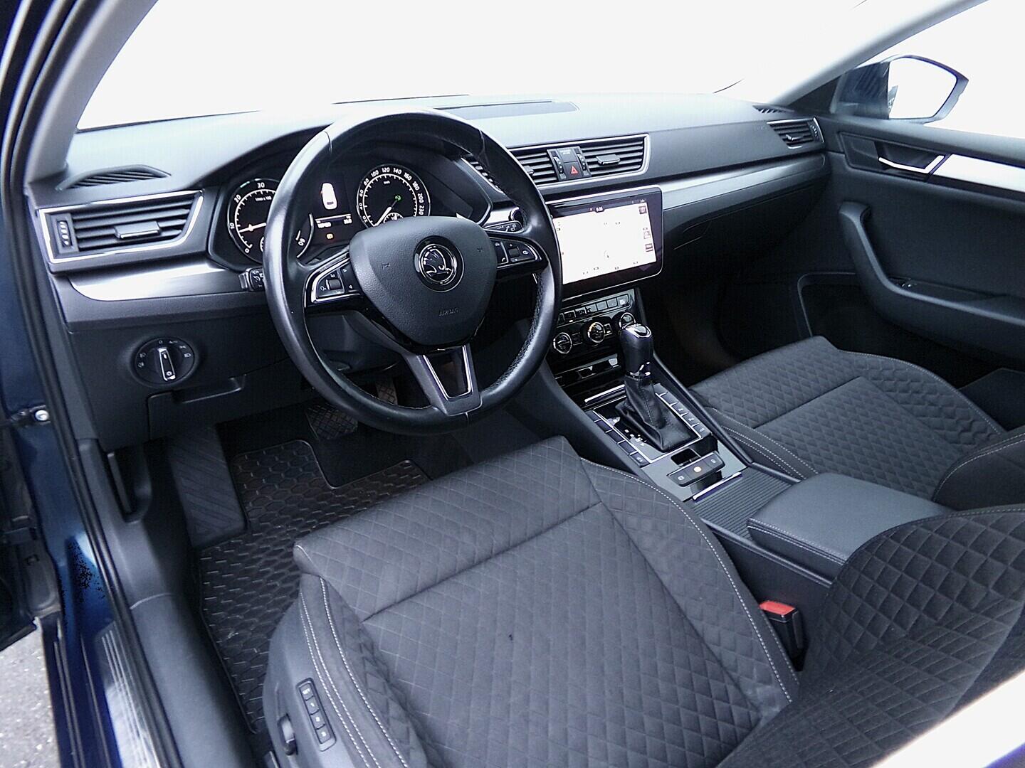 OZ190V01621_19.webp_SUPERB Style 1.6 TDI 88 kW automat