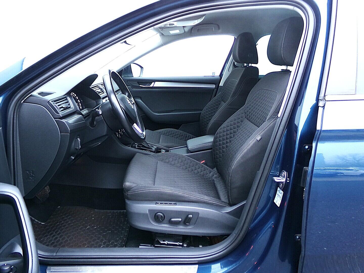 OZ190V01621_20.webp_SUPERB Style 1.6 TDI 88 kW automat