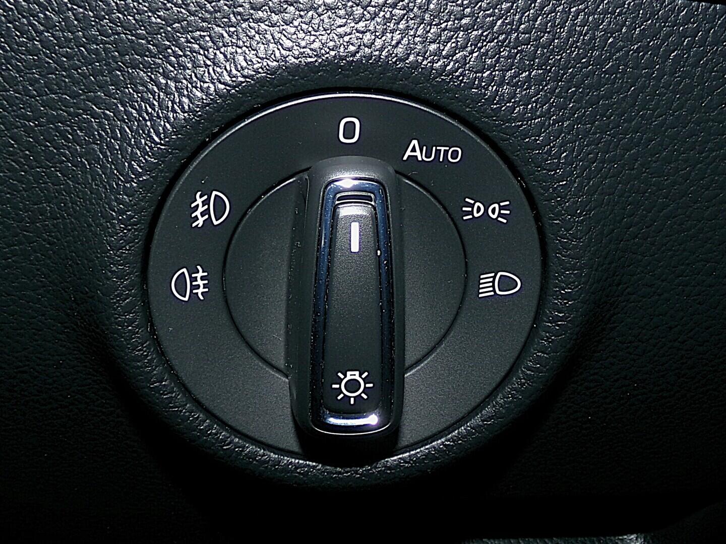 OZ190V01621_22.webp_SUPERB Style 1.6 TDI 88 kW automat