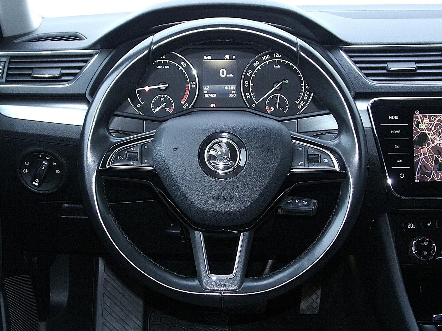 OZ190V01621_23.webp_SUPERB Style 1.6 TDI 88 kW automat