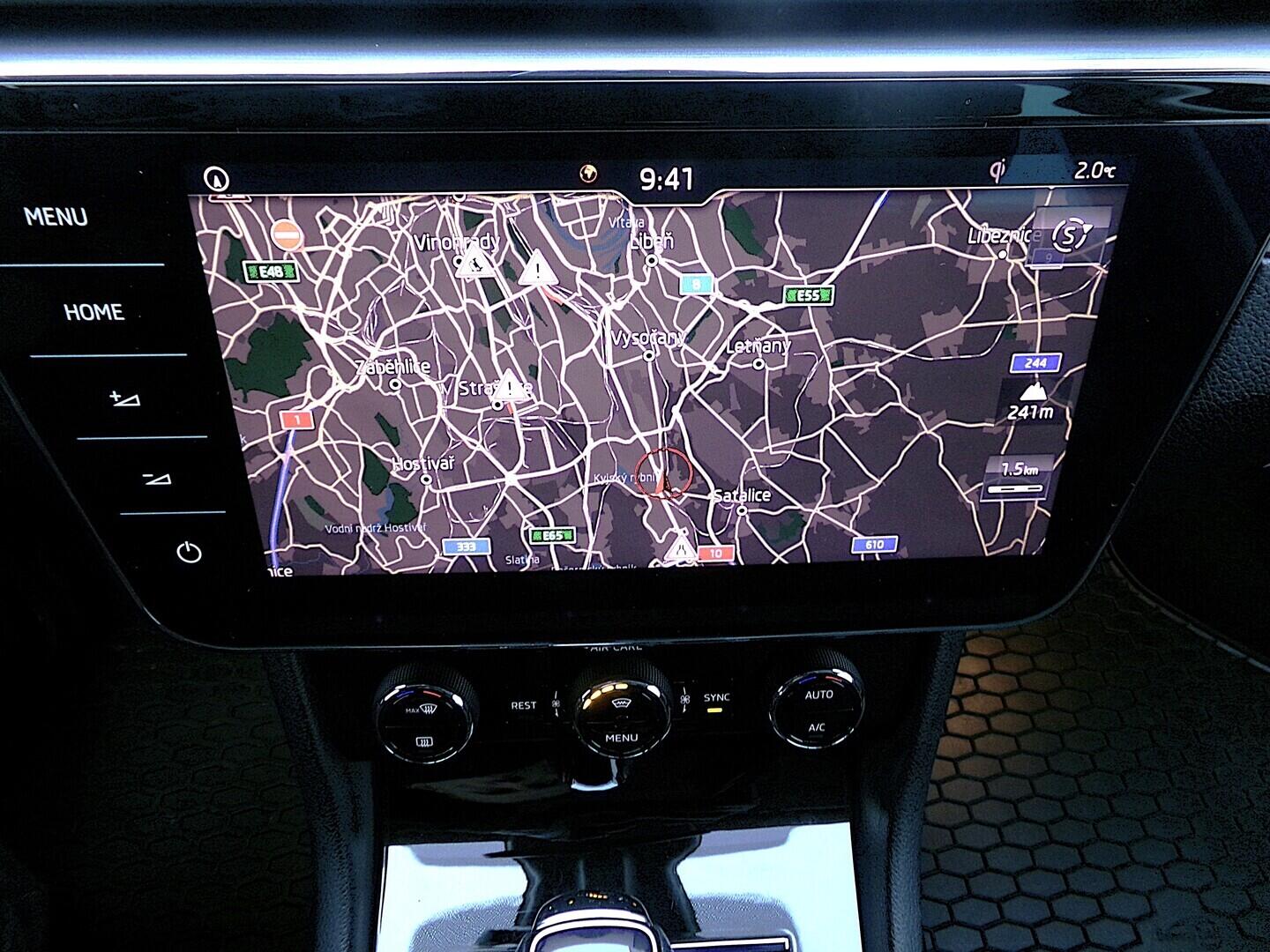 OZ190V01621_28.webp_SUPERB Style 1.6 TDI 88 kW automat