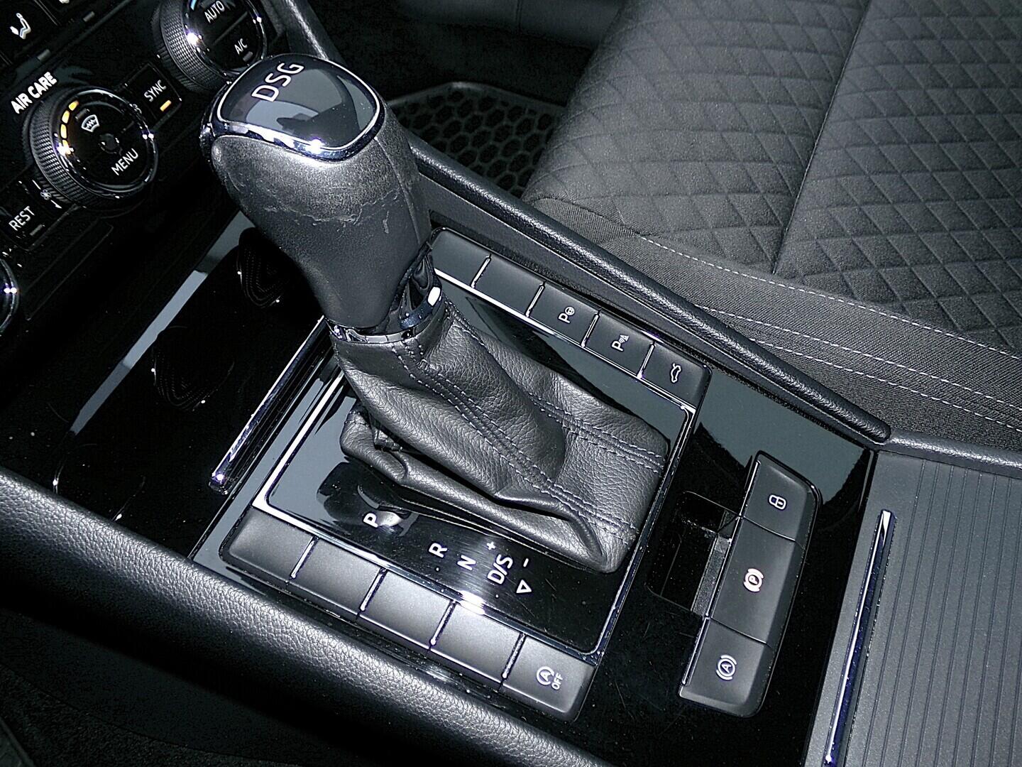 OZ190V01621_34.webp_SUPERB Style 1.6 TDI 88 kW automat