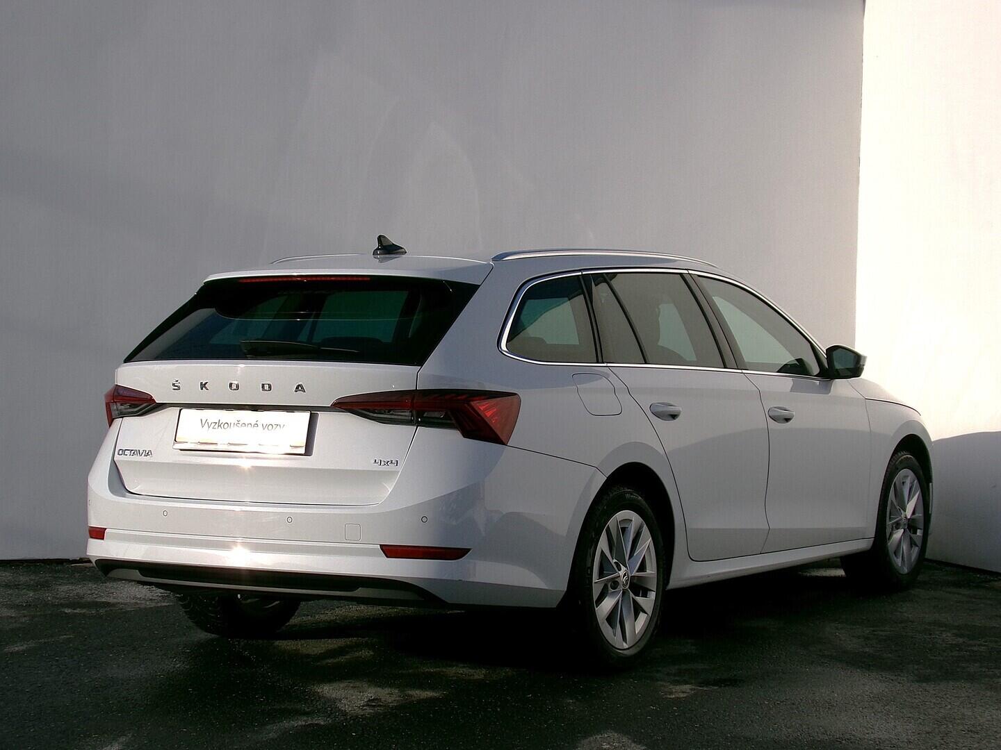 OZ190V01622_11.webp_OCTAVIA Style 2.0 TDI 110 kW automat, DPH