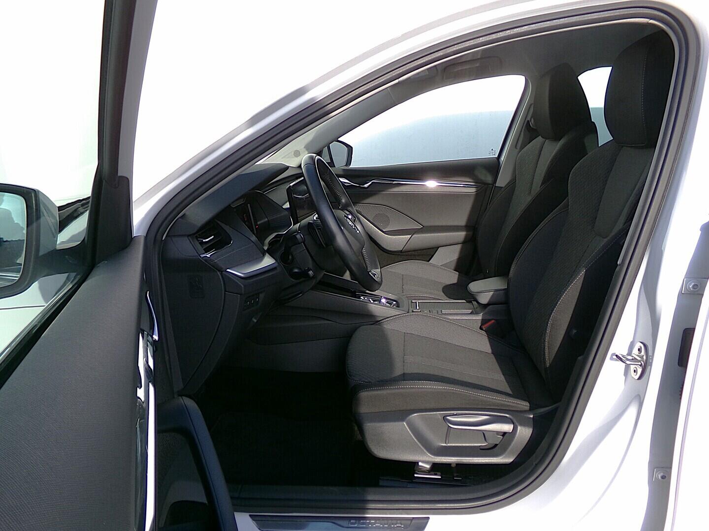 OZ190V01622_20.webp_OCTAVIA Style 2.0 TDI 110 kW automat, DPH