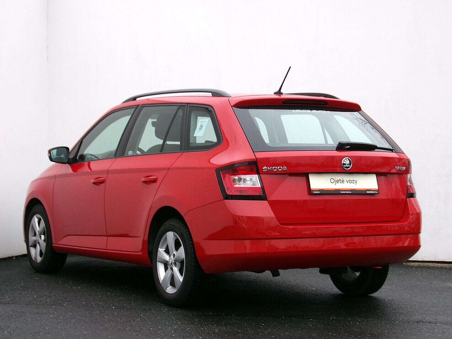 OZ190V01623_15.webp_FABIA Ambition 1.2 TSI 66 kW manuál