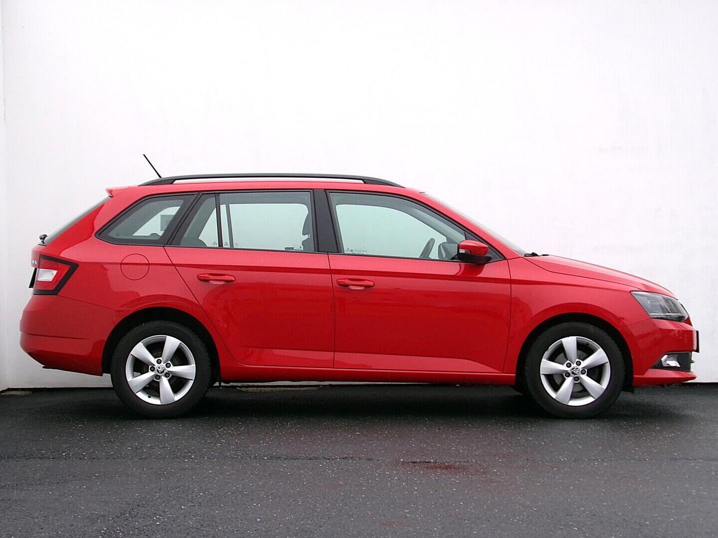 OZ190V01623_16.webp_FABIA Ambition 1.2 TSI 66 kW manuál