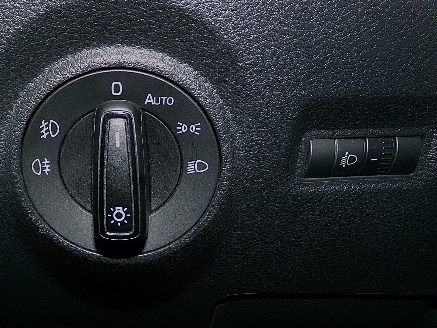 OZ190V01623_22.webp_FABIA Ambition 1.2 TSI 66 kW manuál