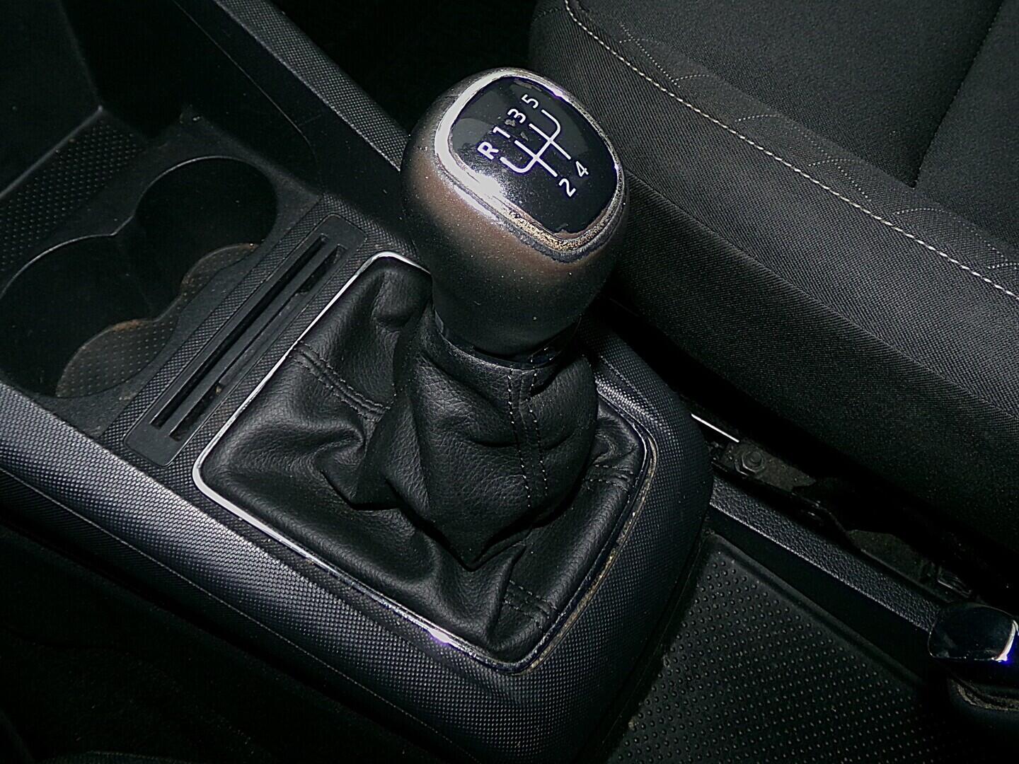 OZ190V01623_29.webp_FABIA Ambition 1.2 TSI 66 kW manuál