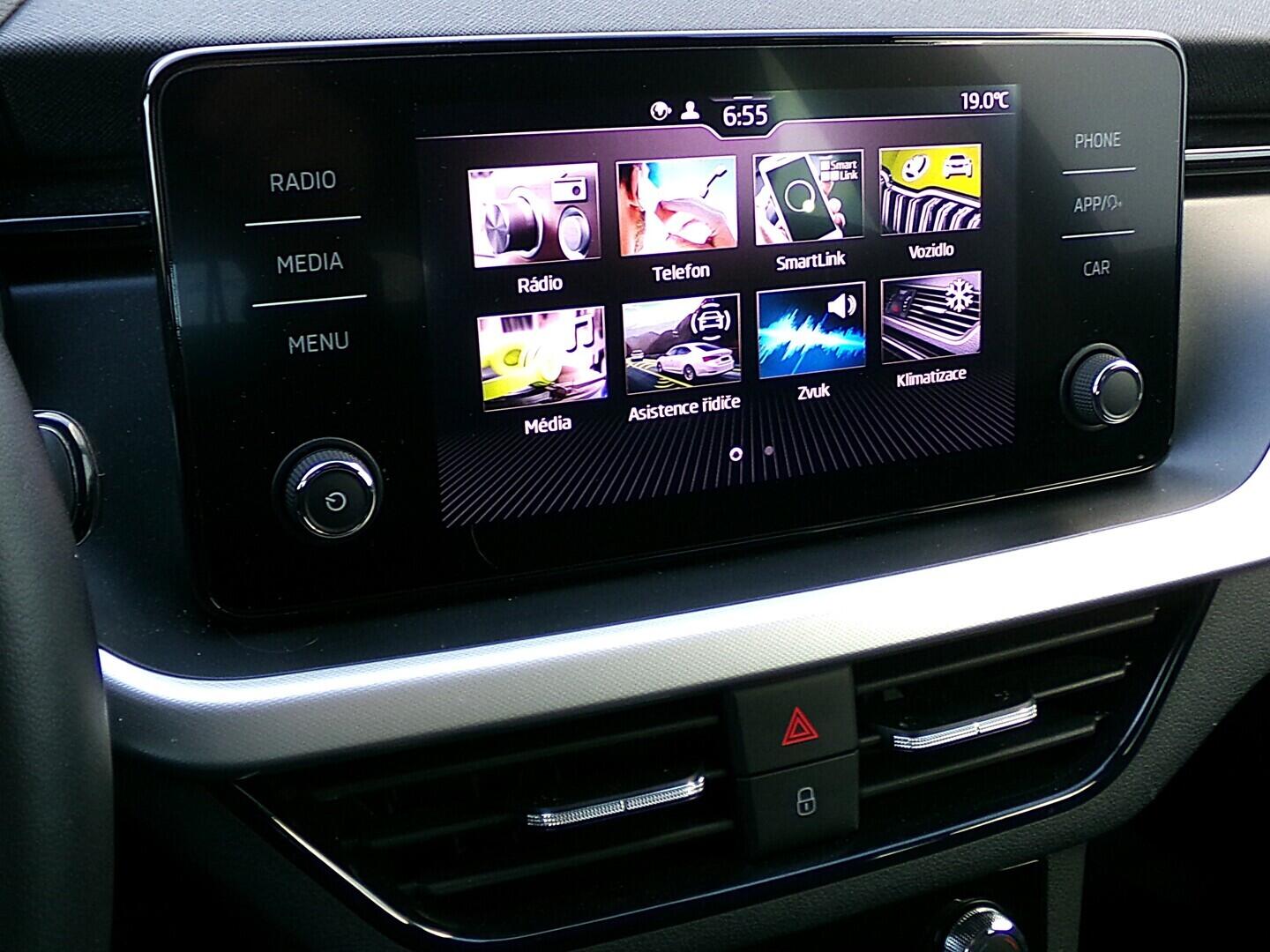 OZ190V01624_27.webp_SCALA Ambition 1.0 TSI 81 kW automat, DPH