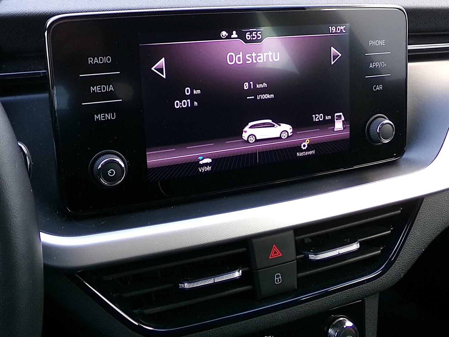 OZ190V01624_28.webp_SCALA Ambition 1.0 TSI 81 kW automat, DPH