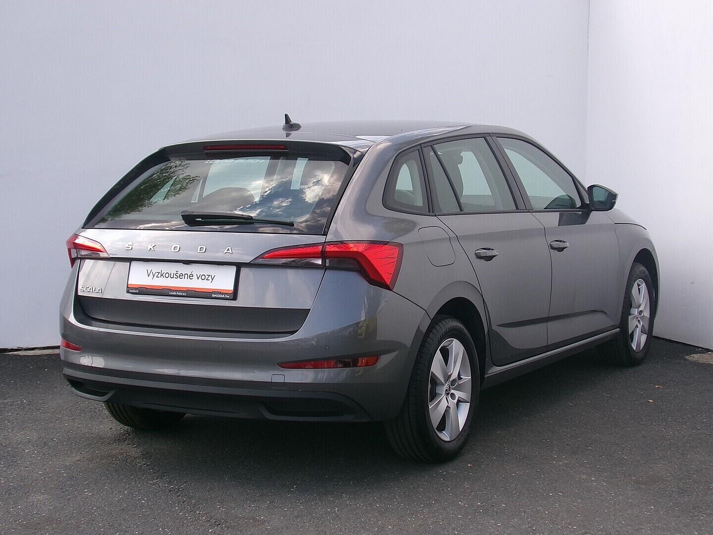 OZ190V01625_11.webp_SCALA Ambition 1.0 TSI 81 kW manuál, DPH