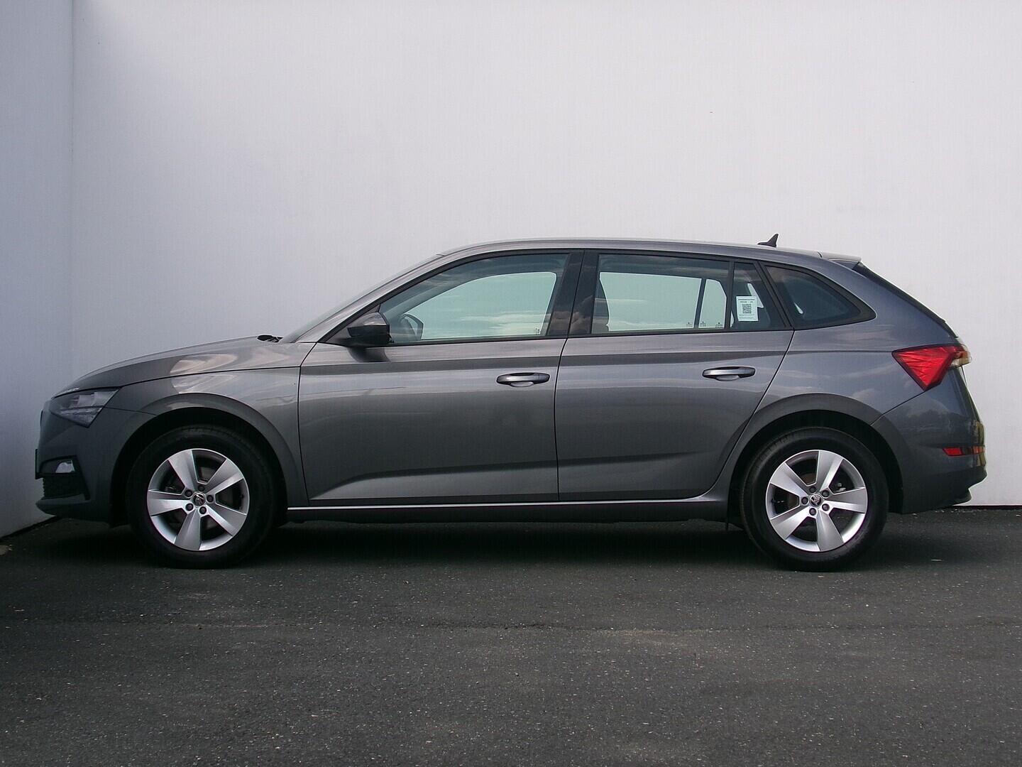 OZ190V01625_12.webp_SCALA Ambition 1.0 TSI 81 kW manuál, DPH