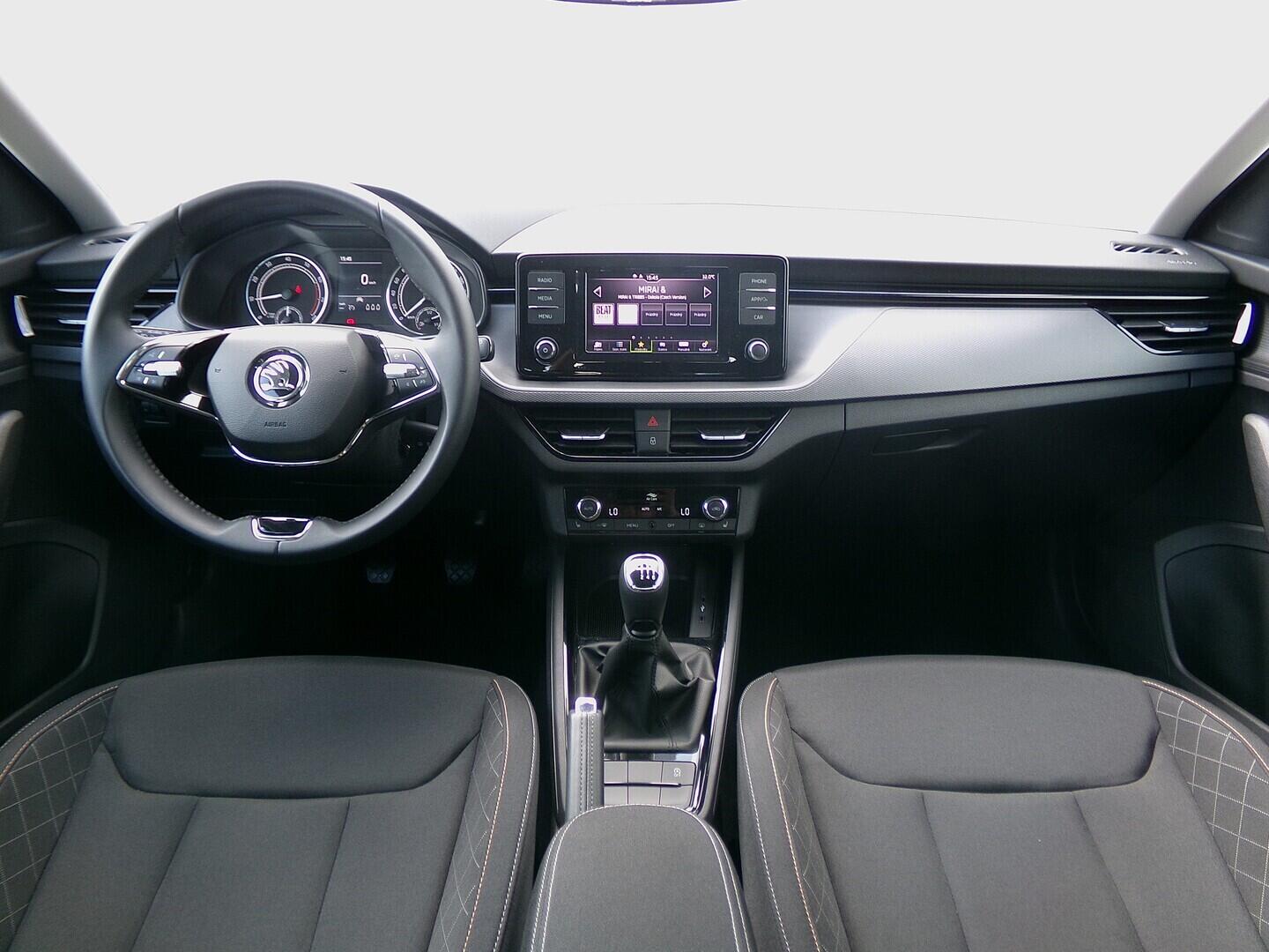 OZ190V01625_18.webp_SCALA Ambition 1.0 TSI 81 kW manuál, DPH