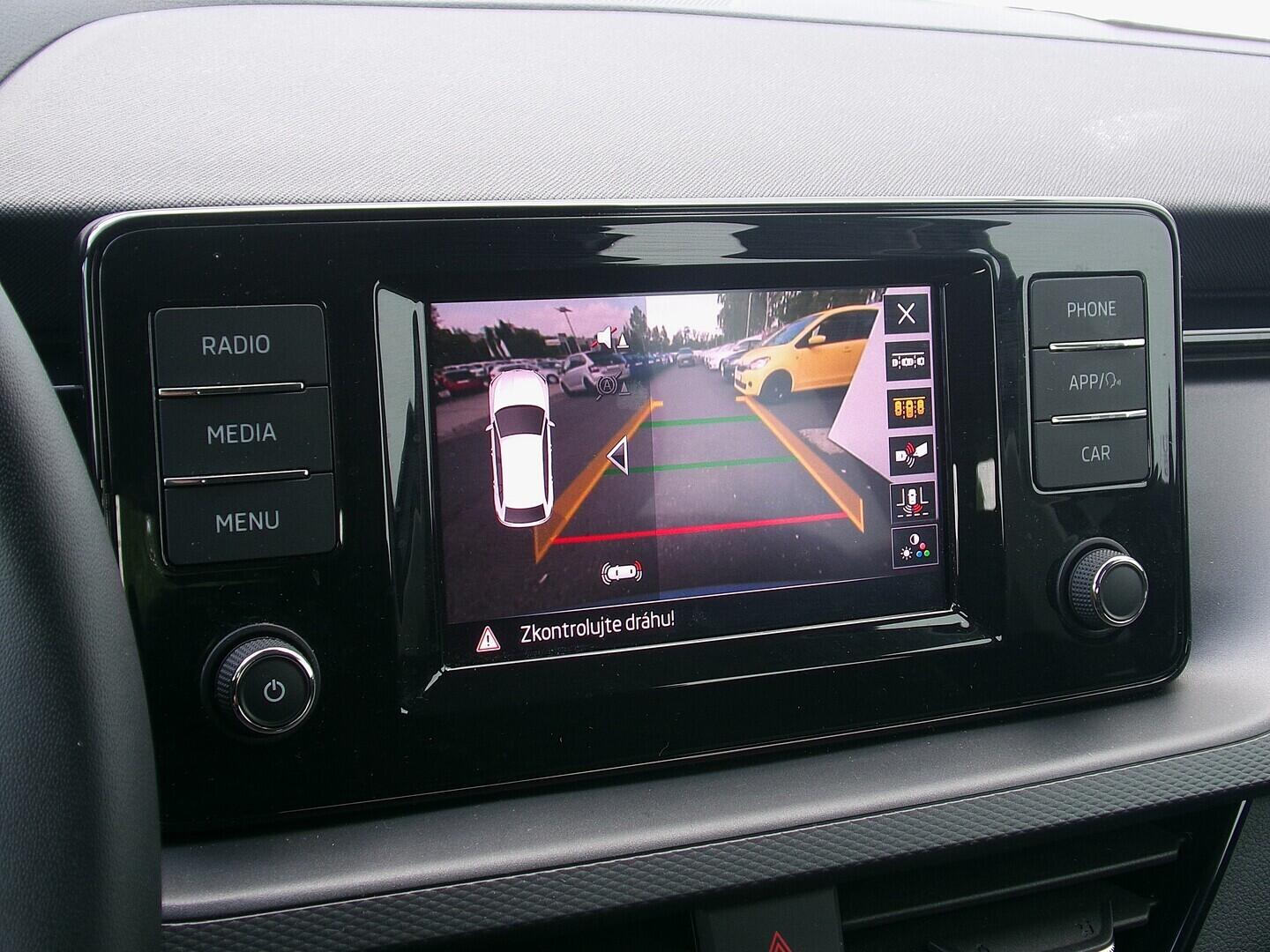 OZ190V01625_28.webp_SCALA Ambition 1.0 TSI 81 kW manuál, DPH