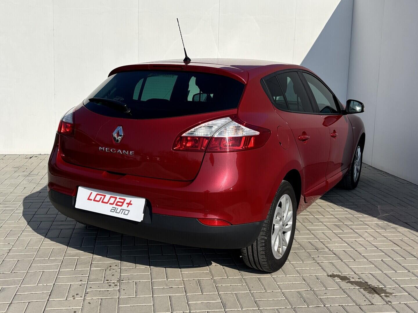 OZ190V01626_14.webp_MÉGANE Limited 1.6 SCe 81 kW manuál