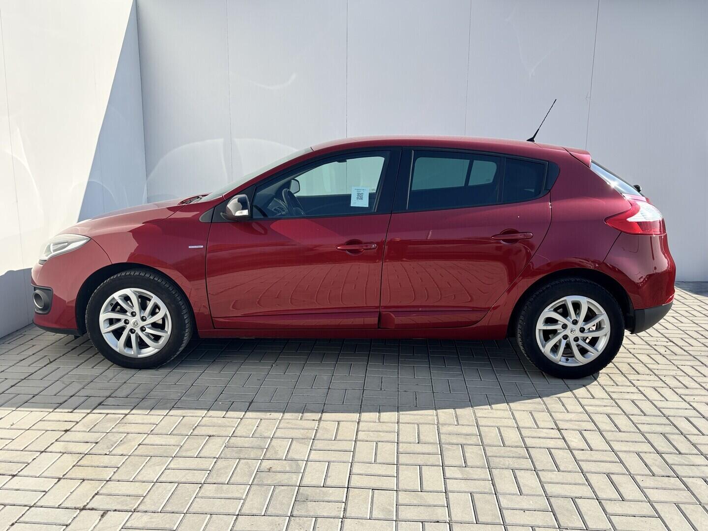 OZ190V01626_17.webp_MÉGANE Limited 1.6 SCe 81 kW manuál