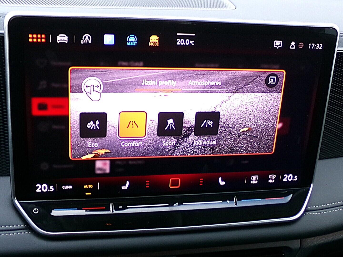 OZ190V01627_28.webp_TIGUAN Life 1.5 TSI 96 kW automat, DPH