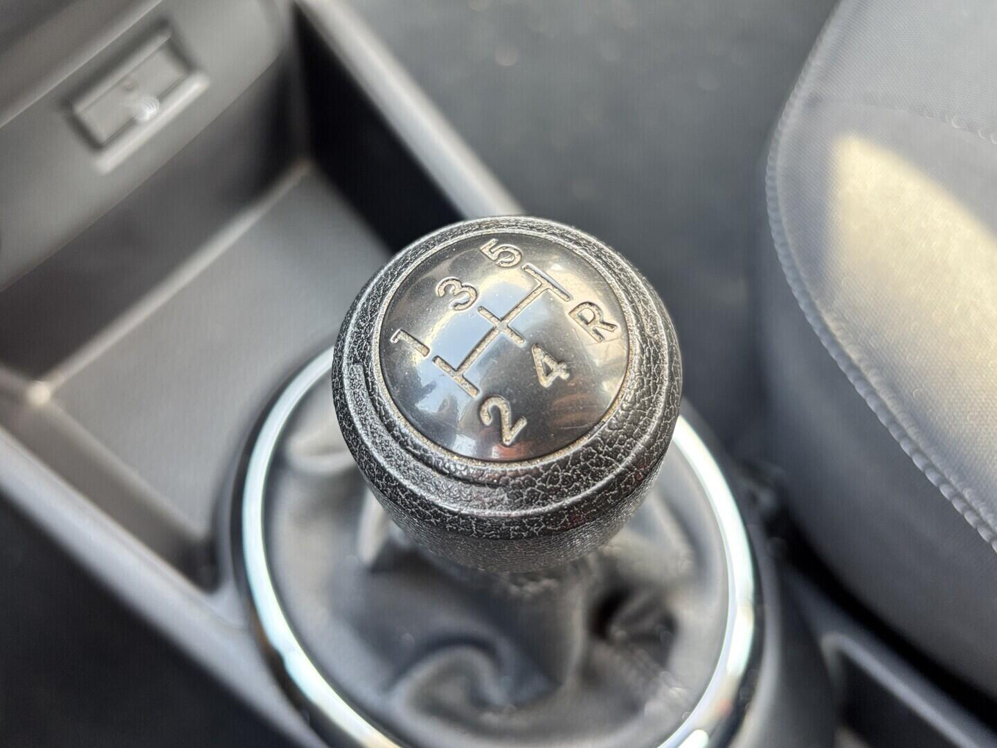 OZ190V01631_27.webp_I20  1.2 MPI 57 kW manuál