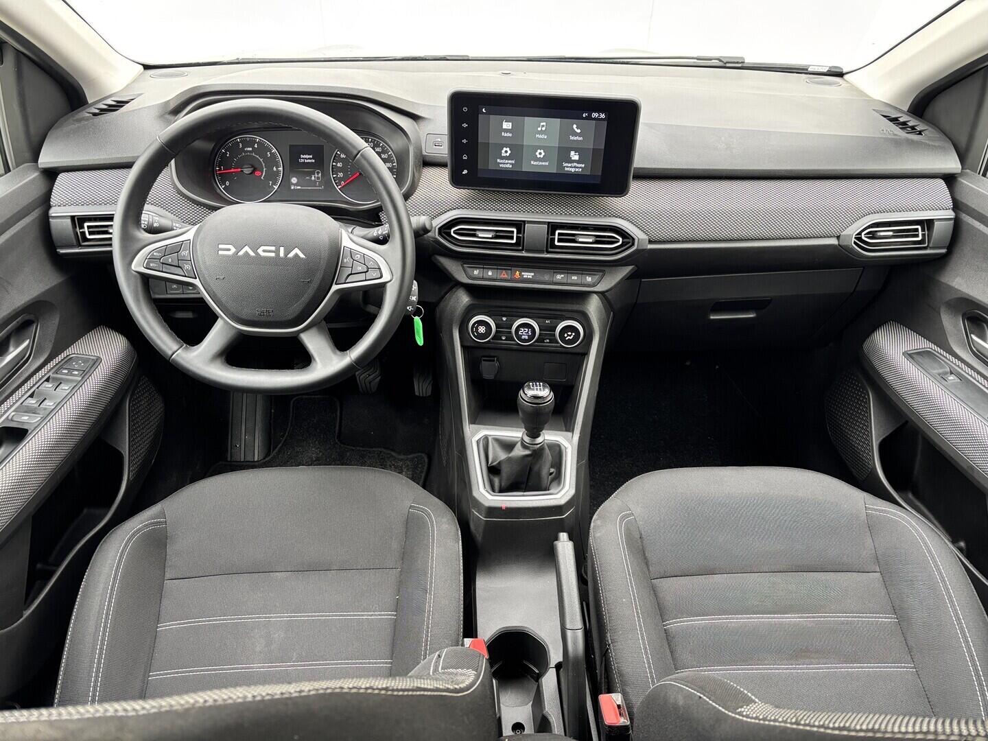 OZ190V01632_22.webp_JOGGER expression 1.0 TCe 74 kW manuál, DPH