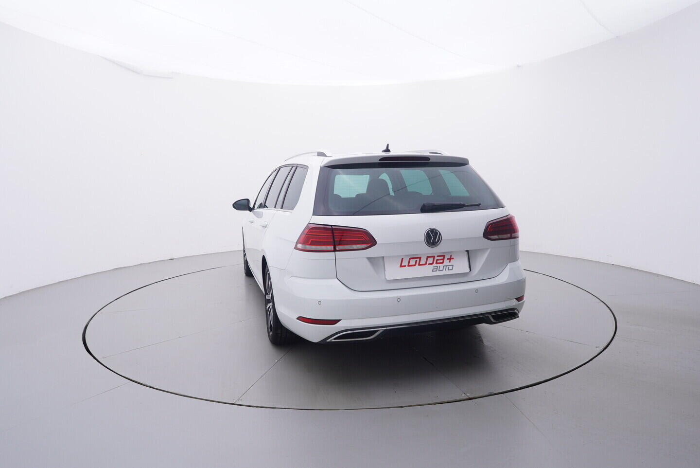 OZ190V01634_13.webp_GOLF VARIANT Highline 1.5 TSI 110 kW automat