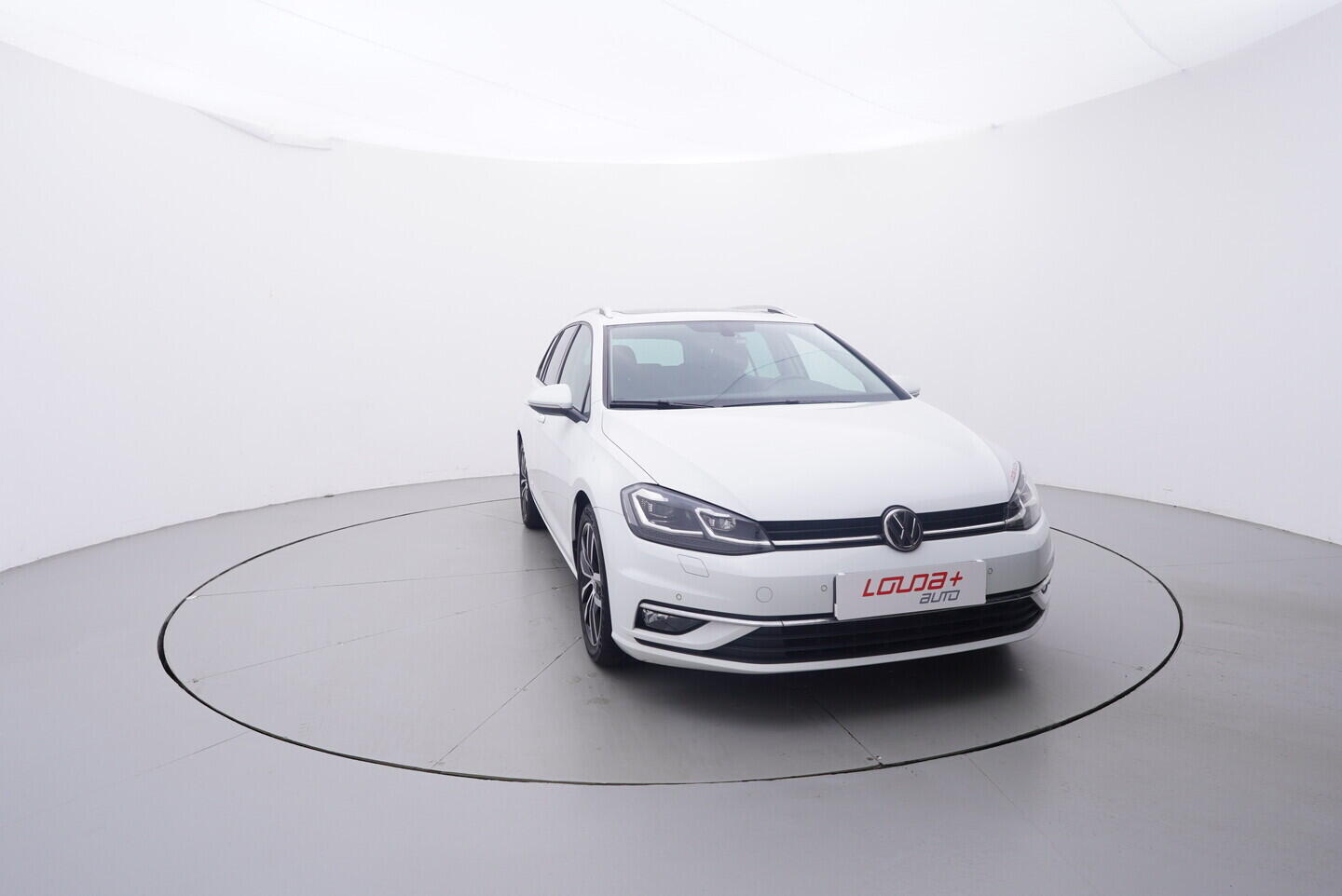 OZ190V01634_17.webp_GOLF VARIANT Highline 1.5 TSI 110 kW automat