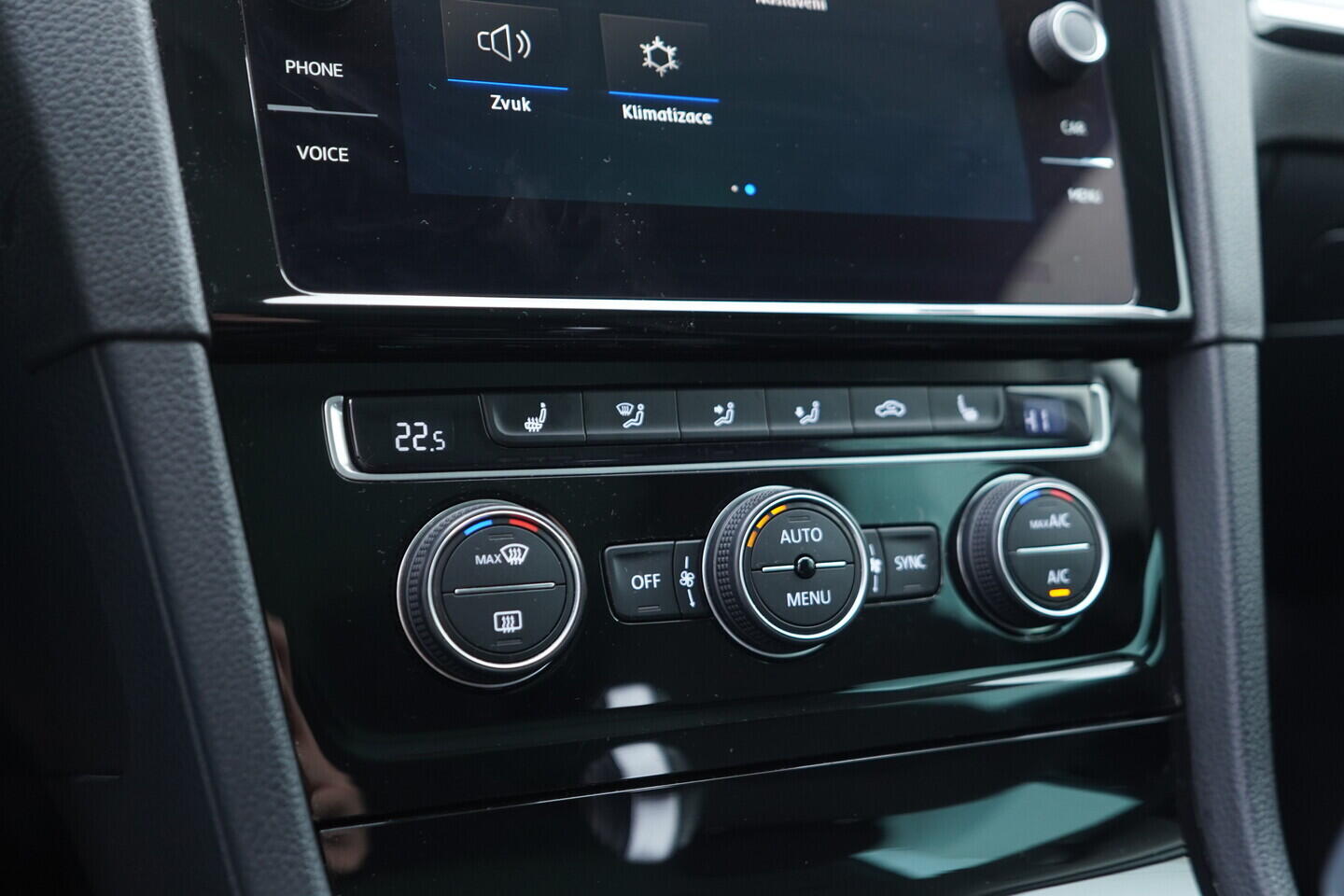 OZ190V01634_31.webp_GOLF VARIANT Highline 1.5 TSI 110 kW automat