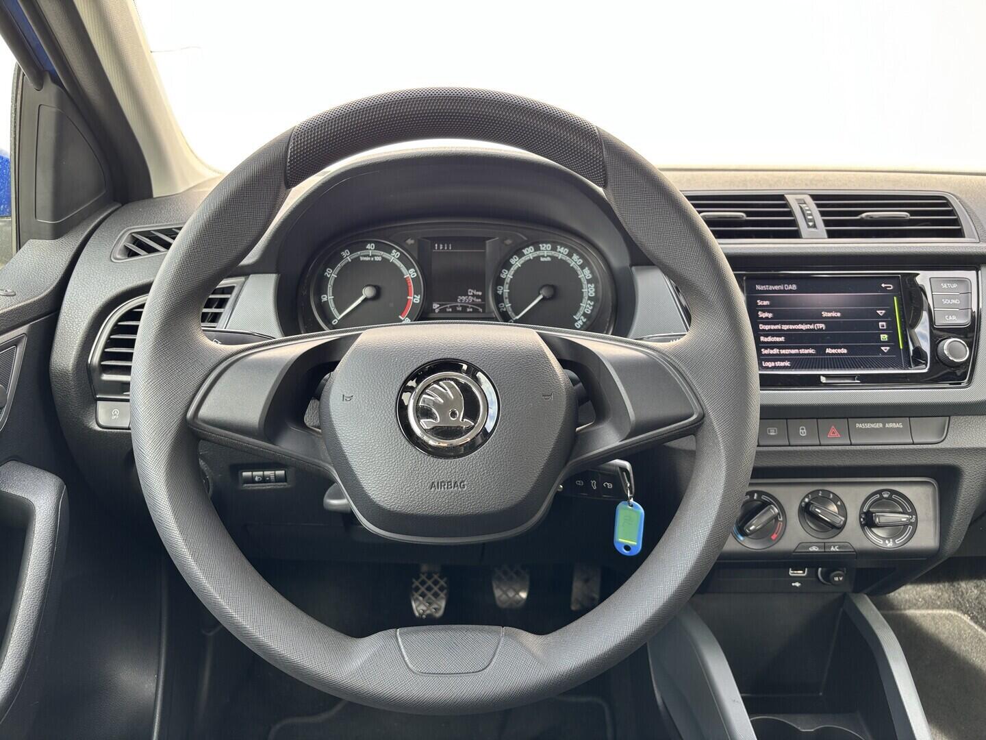 OZ190V01636_20.webp_FABIA Active 1.0 MPI 44 kW manuál