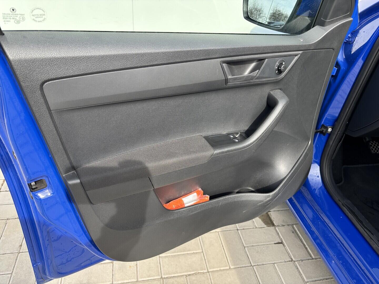 OZ190V01636_23.webp_FABIA Active 1.0 MPI 44 kW manuál