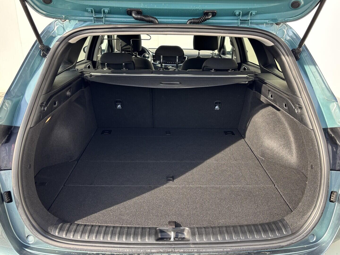 OZ190V01638_39.webp_CEED  1.5 GDI 118 kW automat