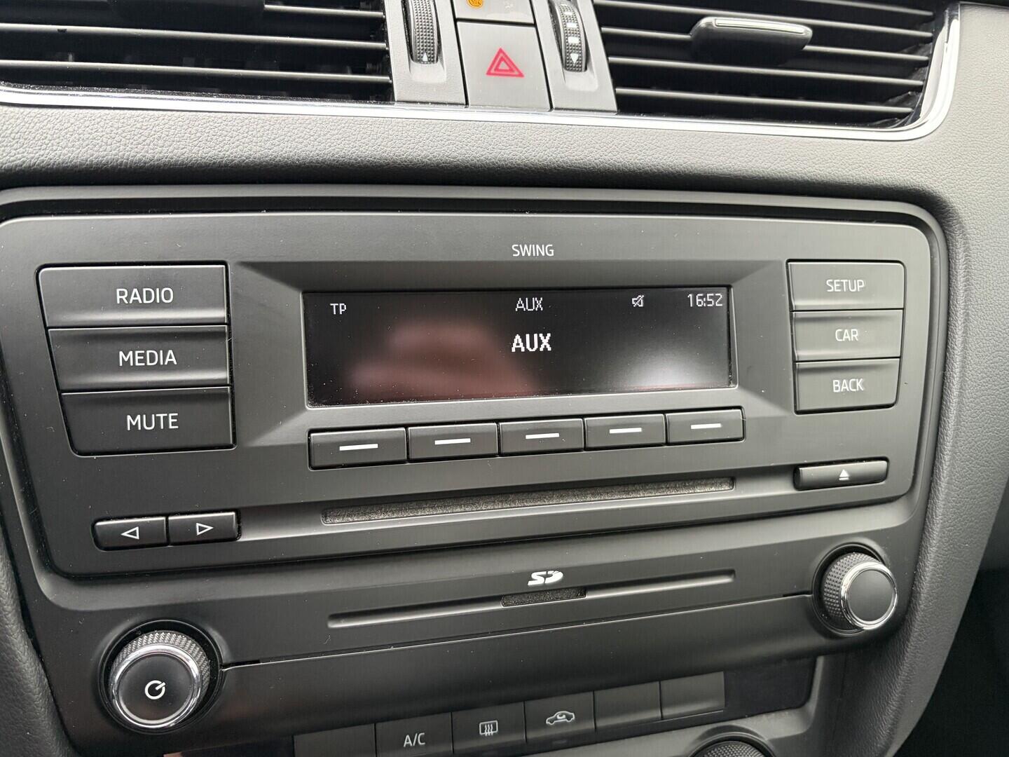 OZ190V01645_26.webp_OCTAVIA Active 1.2 TSI 77 kW manuál