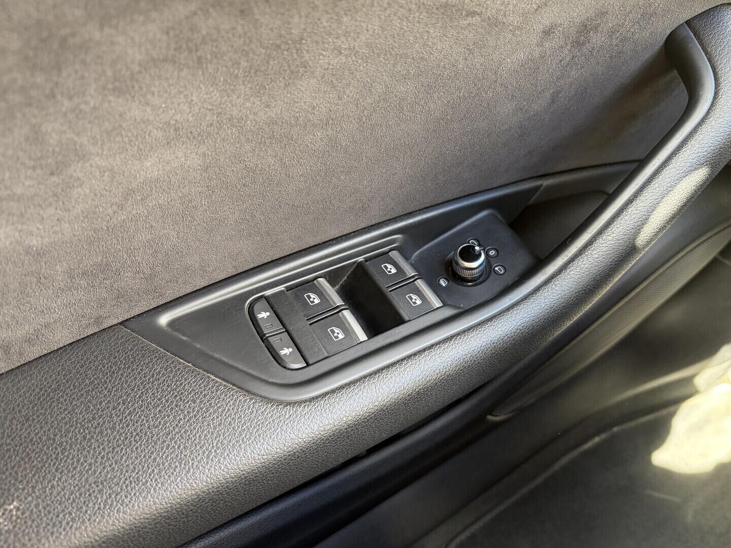 OZ190V01646_20.webp_A4 AVANT  2.0 TDI 140 kW automat, DPH