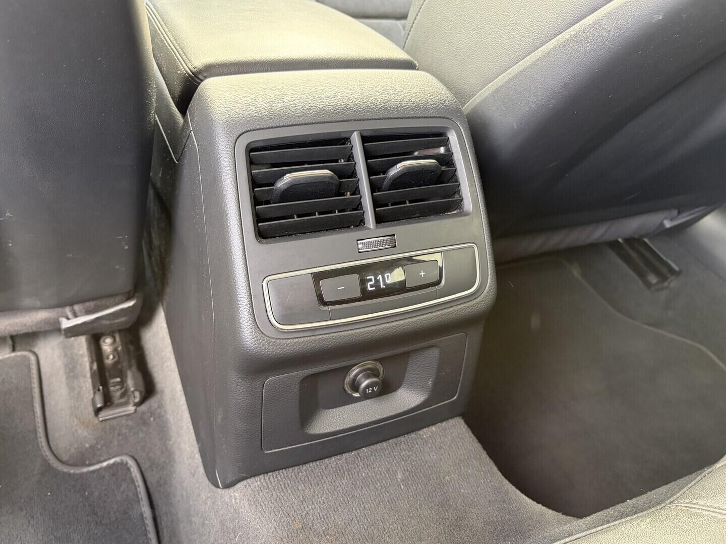 OZ190V01646_45.webp_A4 AVANT  2.0 TDI 140 kW automat, DPH