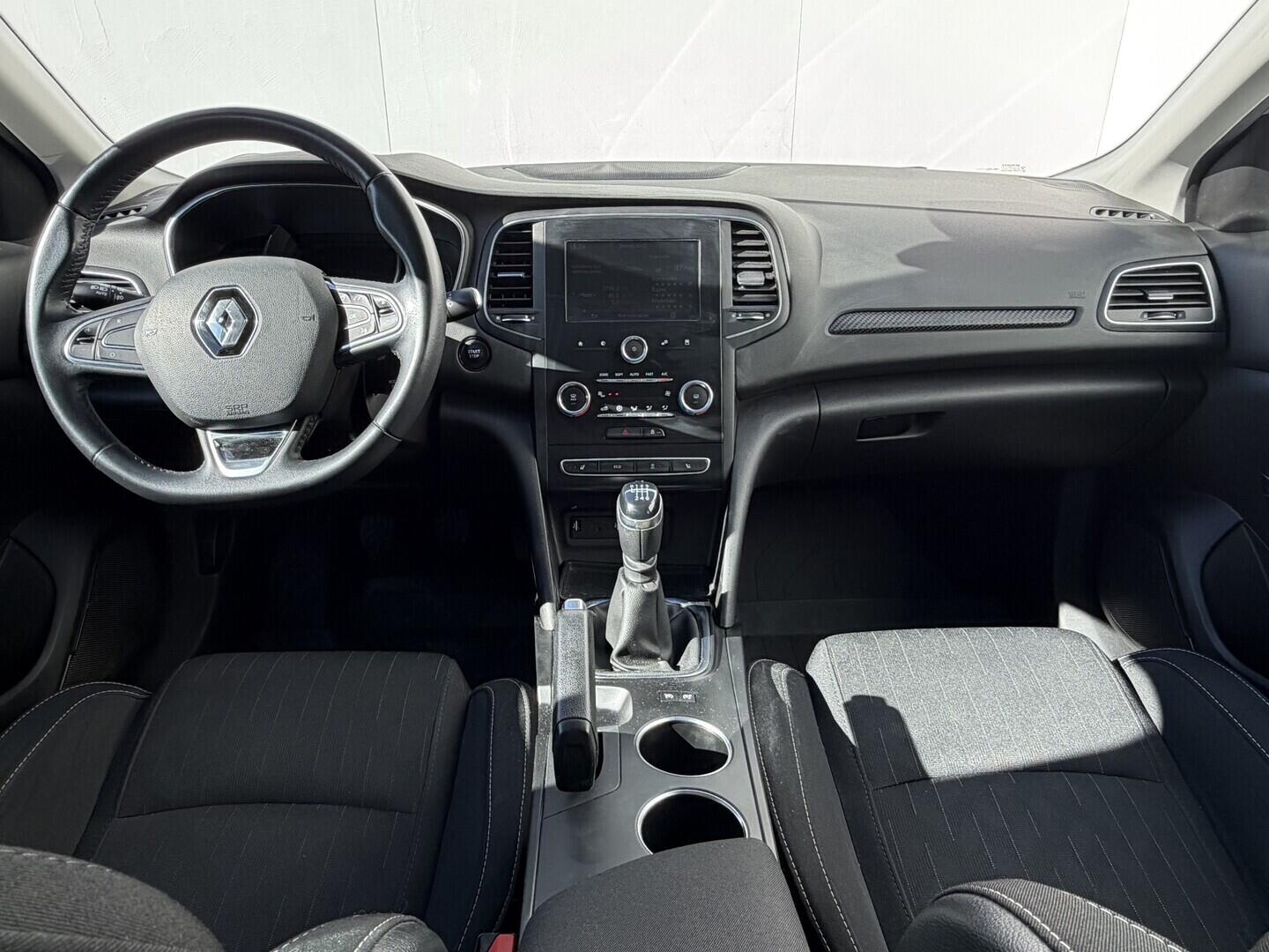 OZ190V01647_24.webp_MÉGANE  1.5 DCI 85 kW manuál, DPH