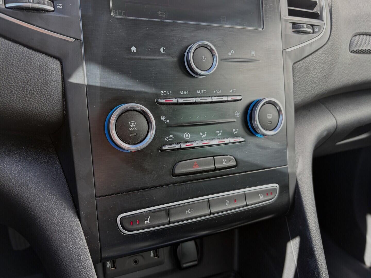 OZ190V01647_33.webp_MÉGANE  1.5 DCI 85 kW manuál, DPH