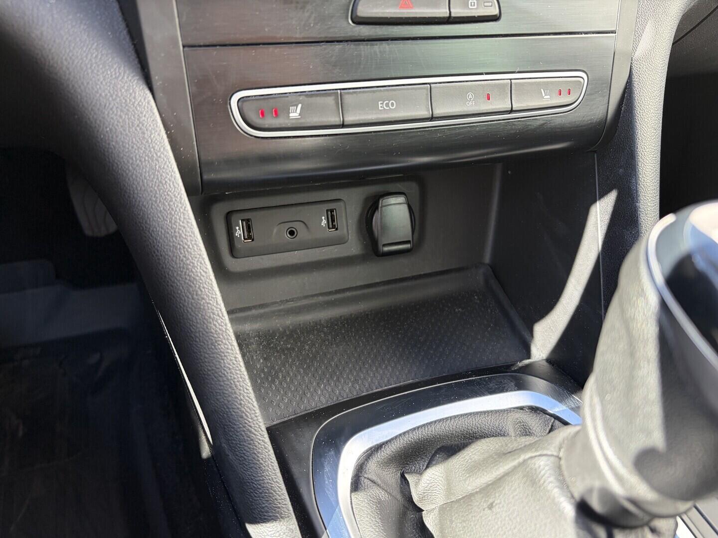 OZ190V01647_35.webp_MÉGANE  1.5 DCI 85 kW manuál, DPH